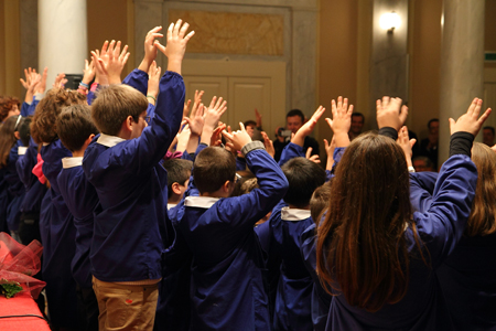 esibizione coro alunni